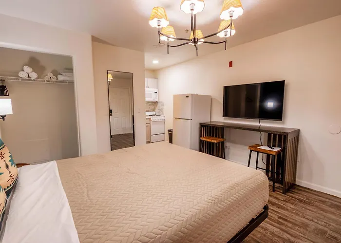 Apartment The Tolleson - Modern I-10 Access *